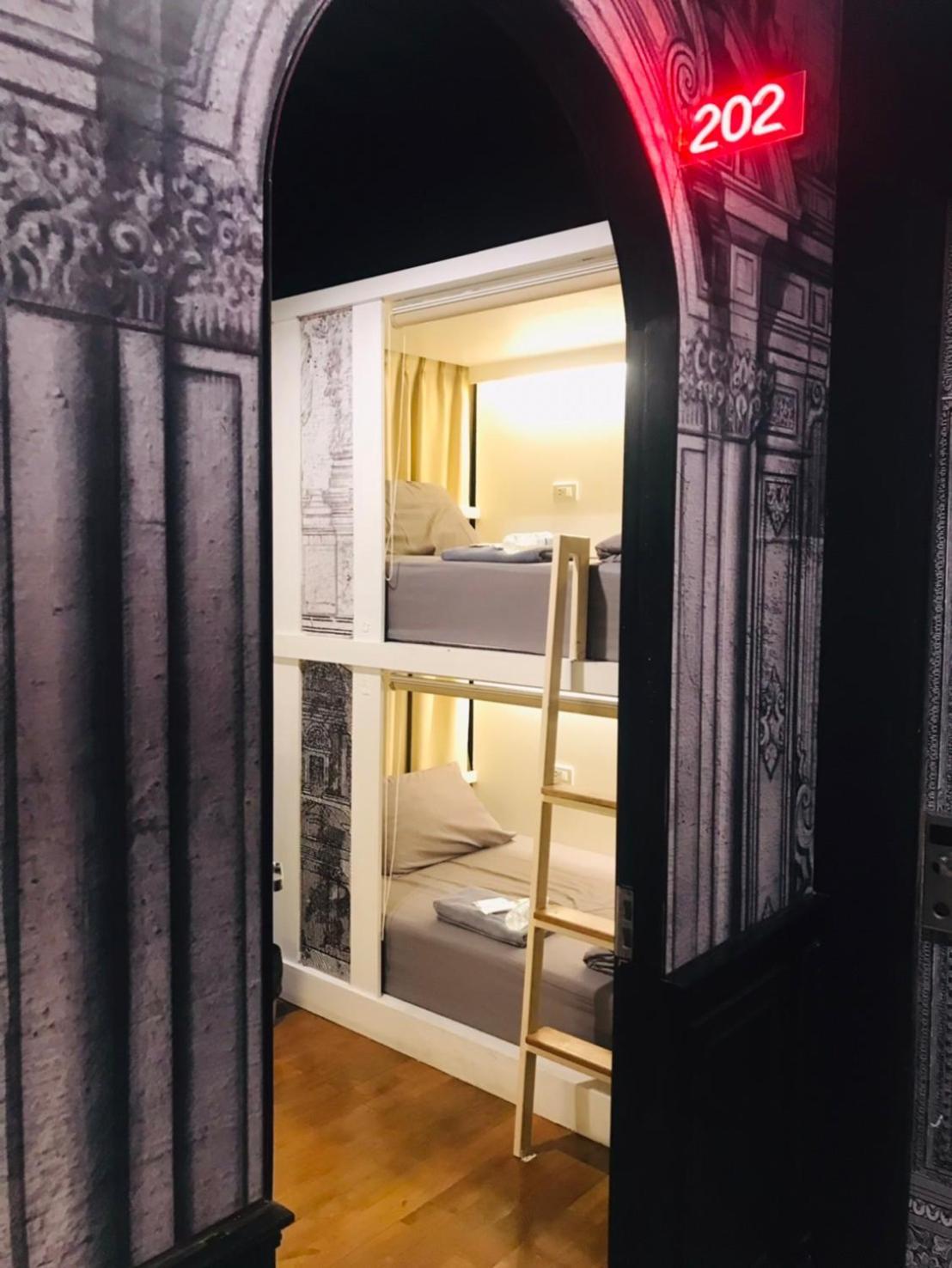 L'atelier Poshtel Phuket Hostel Eksteriør bilde