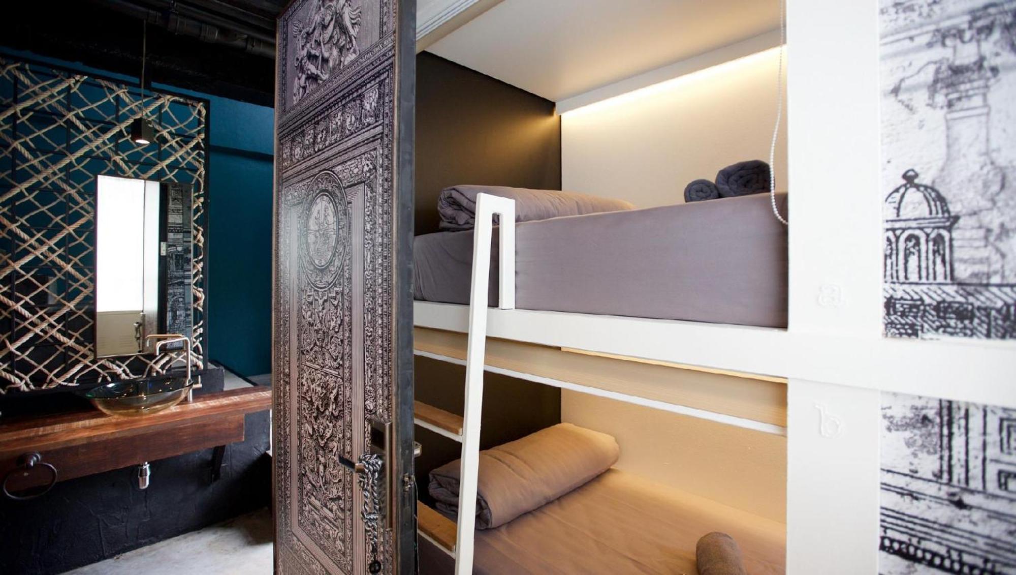 L'atelier Poshtel Phuket Hostel Eksteriør bilde