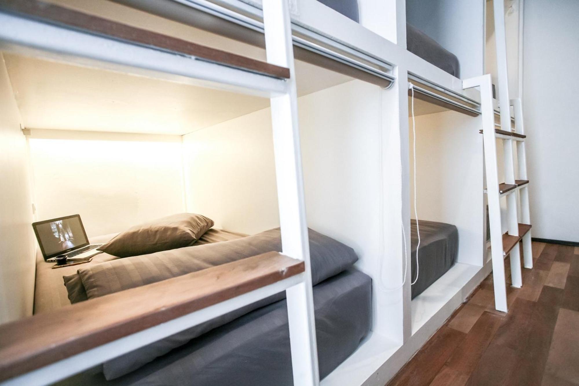L'atelier Poshtel Phuket Hostel Rom bilde