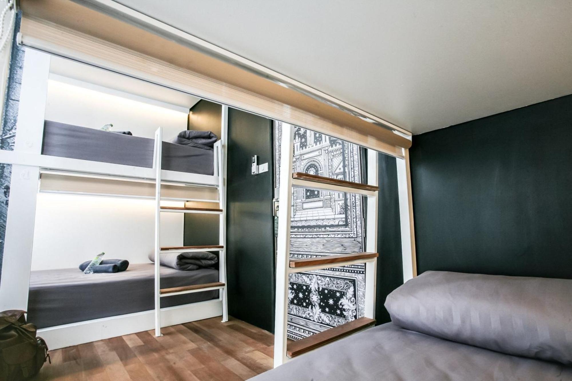 L'atelier Poshtel Phuket Hostel Eksteriør bilde