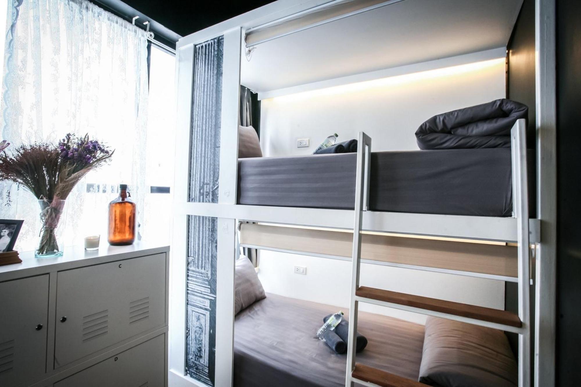 L'atelier Poshtel Phuket Hostel Rom bilde