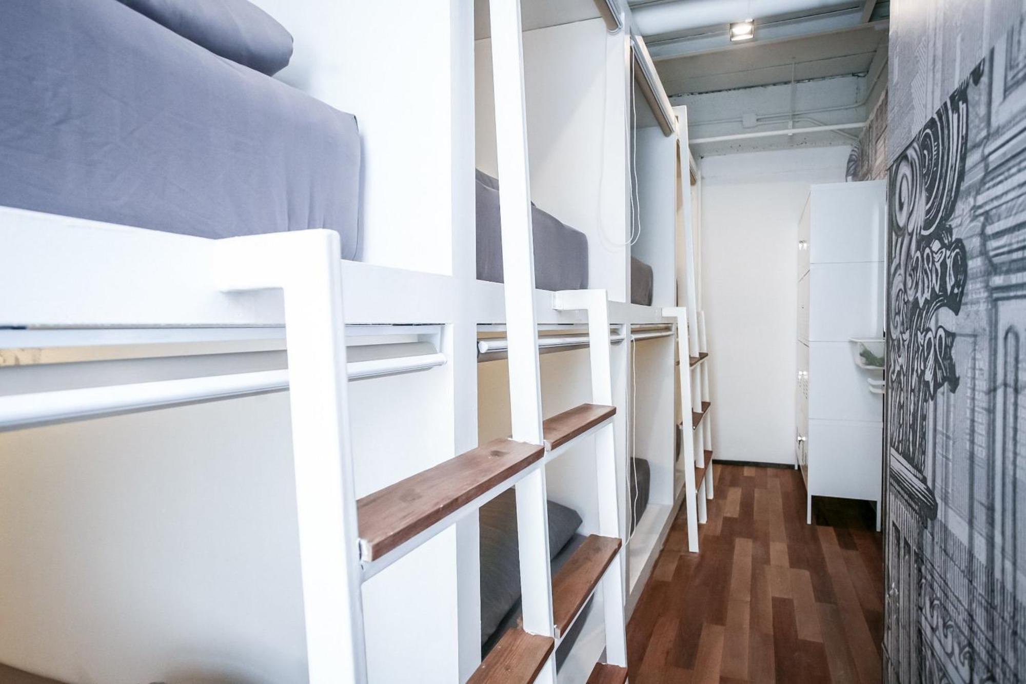 L'atelier Poshtel Phuket Hostel Rom bilde