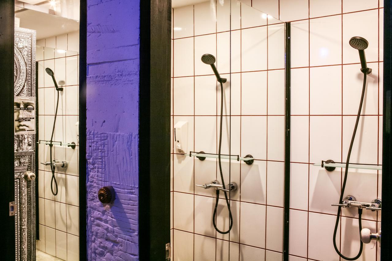 L'atelier Poshtel Phuket Hostel Eksteriør bilde