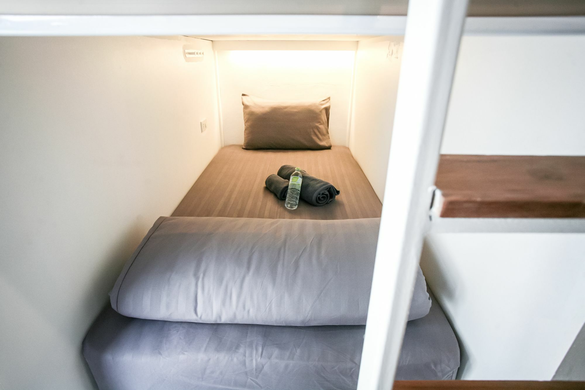L'atelier Poshtel Phuket Hostel Eksteriør bilde