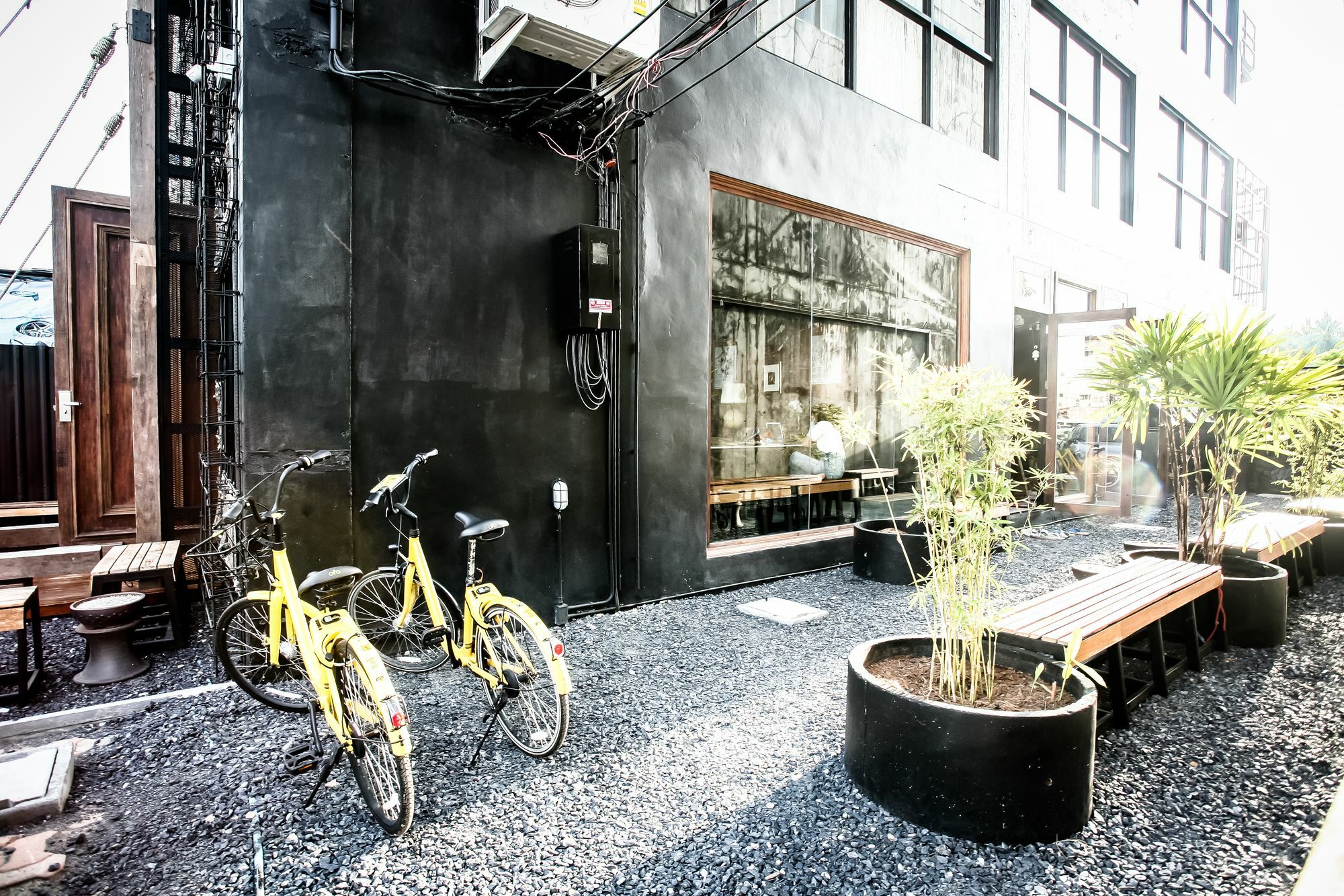 L'atelier Poshtel Phuket Hostel Eksteriør bilde